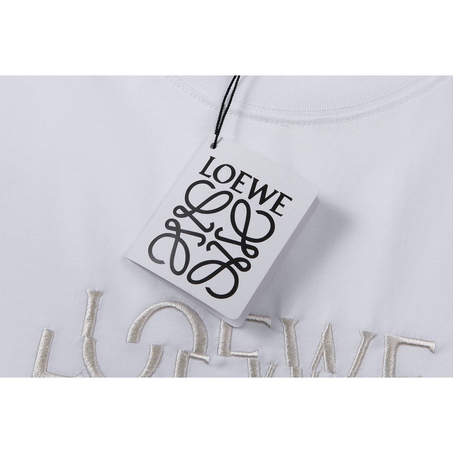 <p>LOEWE 错位绣花袖T恤(白)</p>