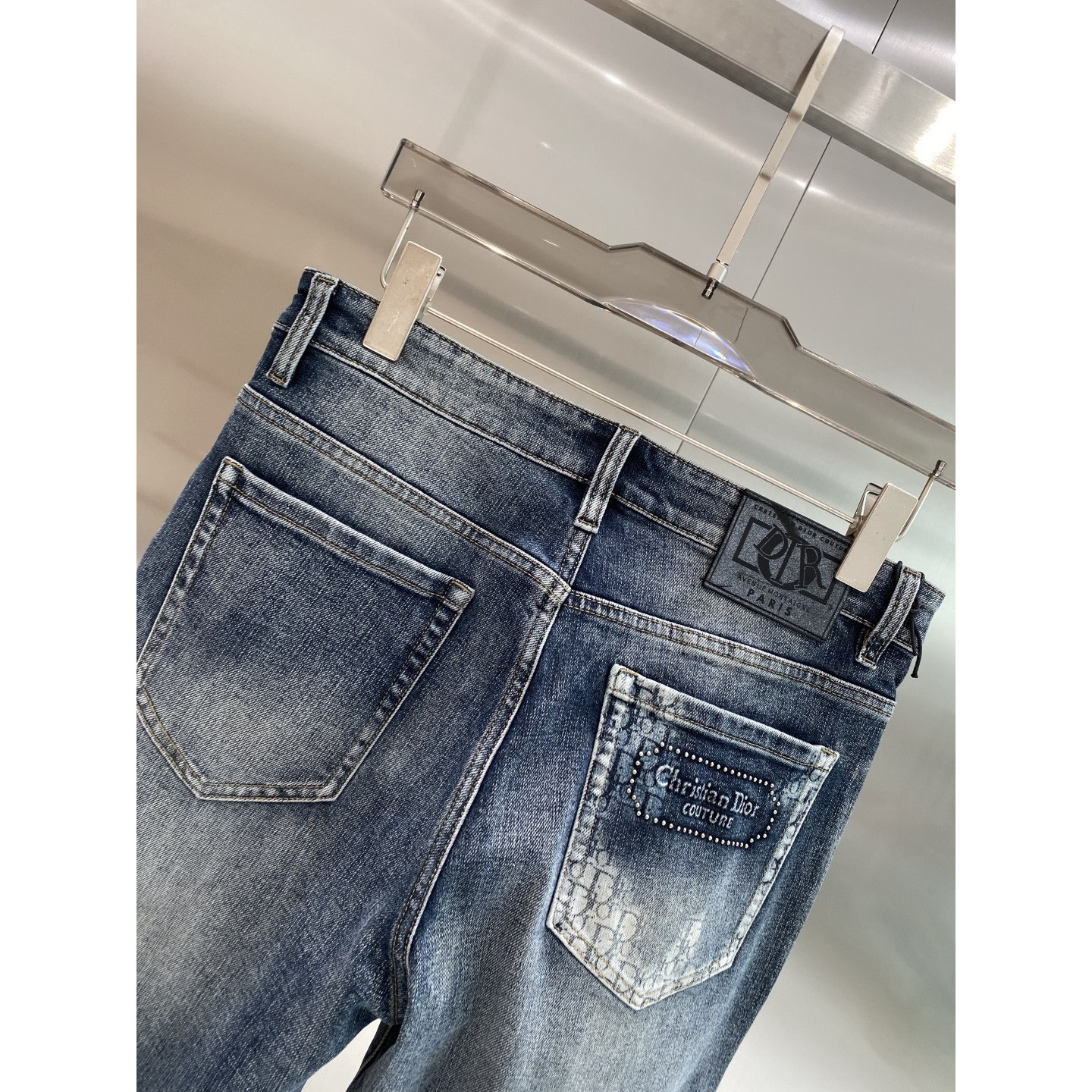 <p>DIOR 休闲牛仔裤</p>