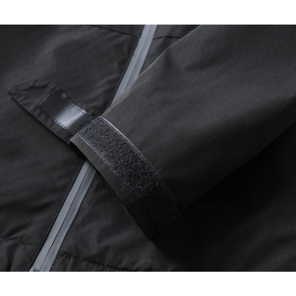 <p>Moncler 新款男士夹克外套</p>