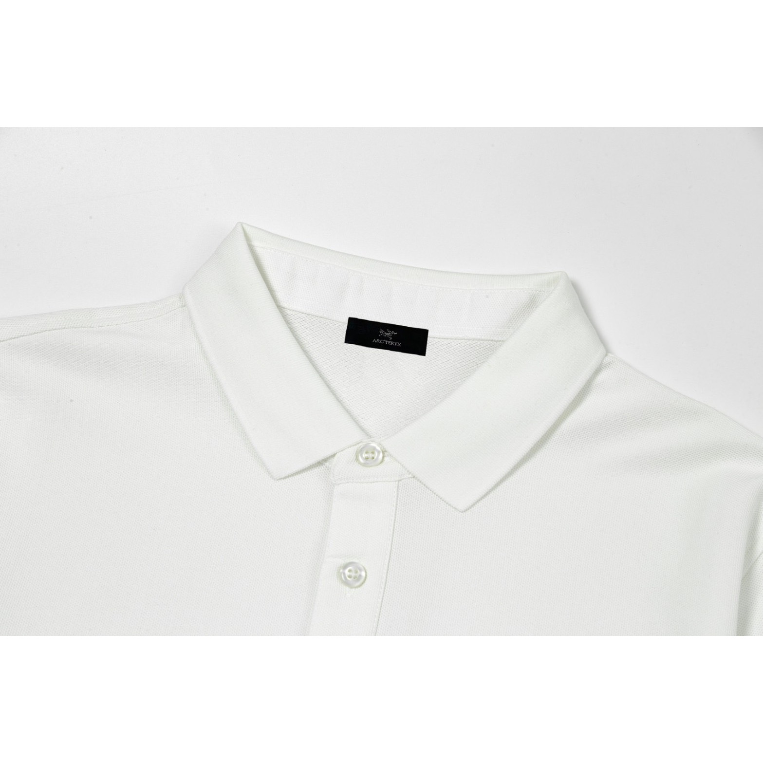 <p>Arc'teryx 高端珠地棉休闲长袖POLO衫(白)</p>
