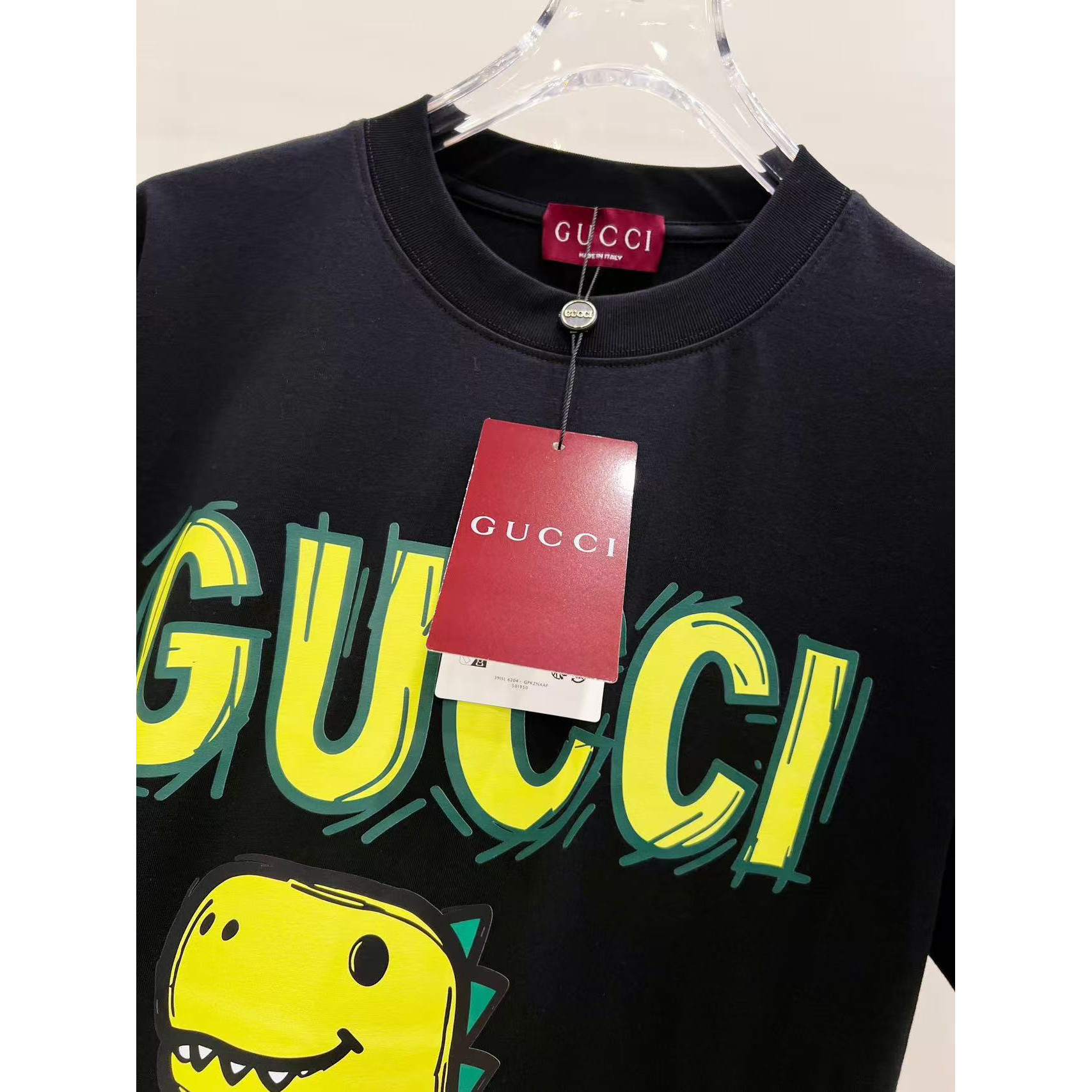 <p>GUCCI 卡通恐龙印花短袖t恤(黑)&nbsp;</p>