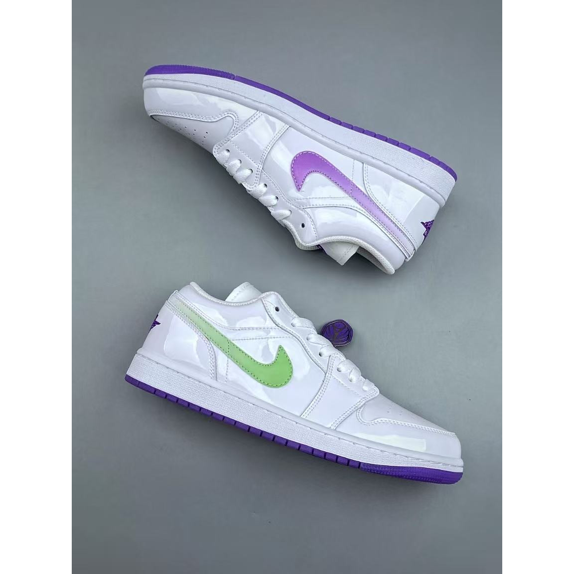 <p>Nike AIR JORDAN 1LOW G &nbsp;AJ1 低帮文化休闲板鞋(白)</p>