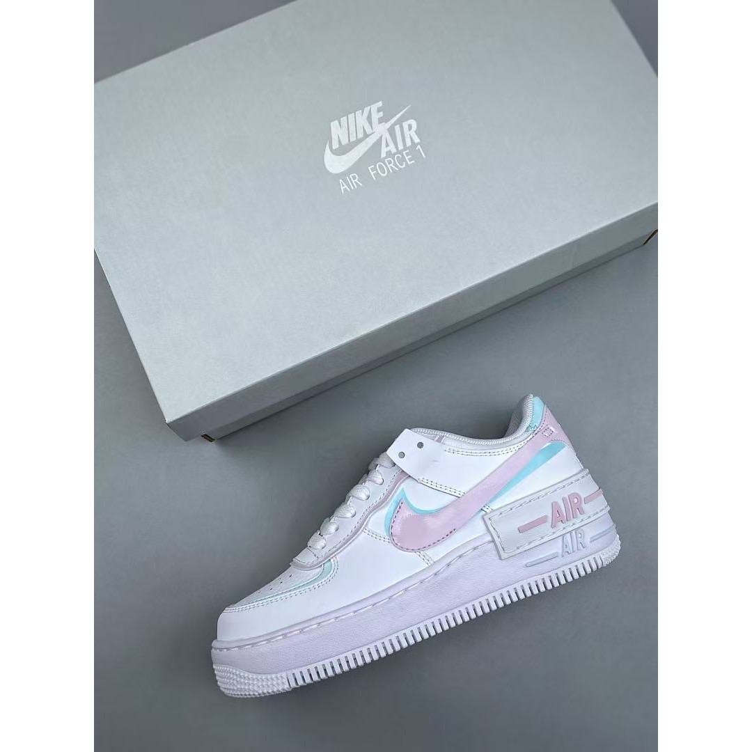 <p>NIKE W AF1 SHADOW 马卡龙空军一号板鞋</p>