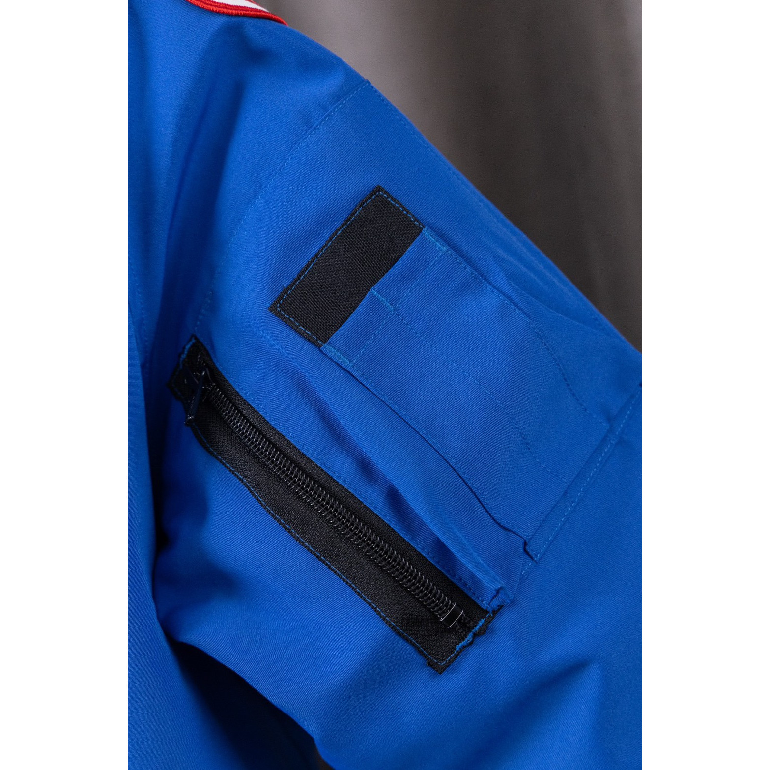 <p>Canada Goose 01款 Chilliwack Bomber 飞行员羽绒服(海军蓝&nbsp;)</p>