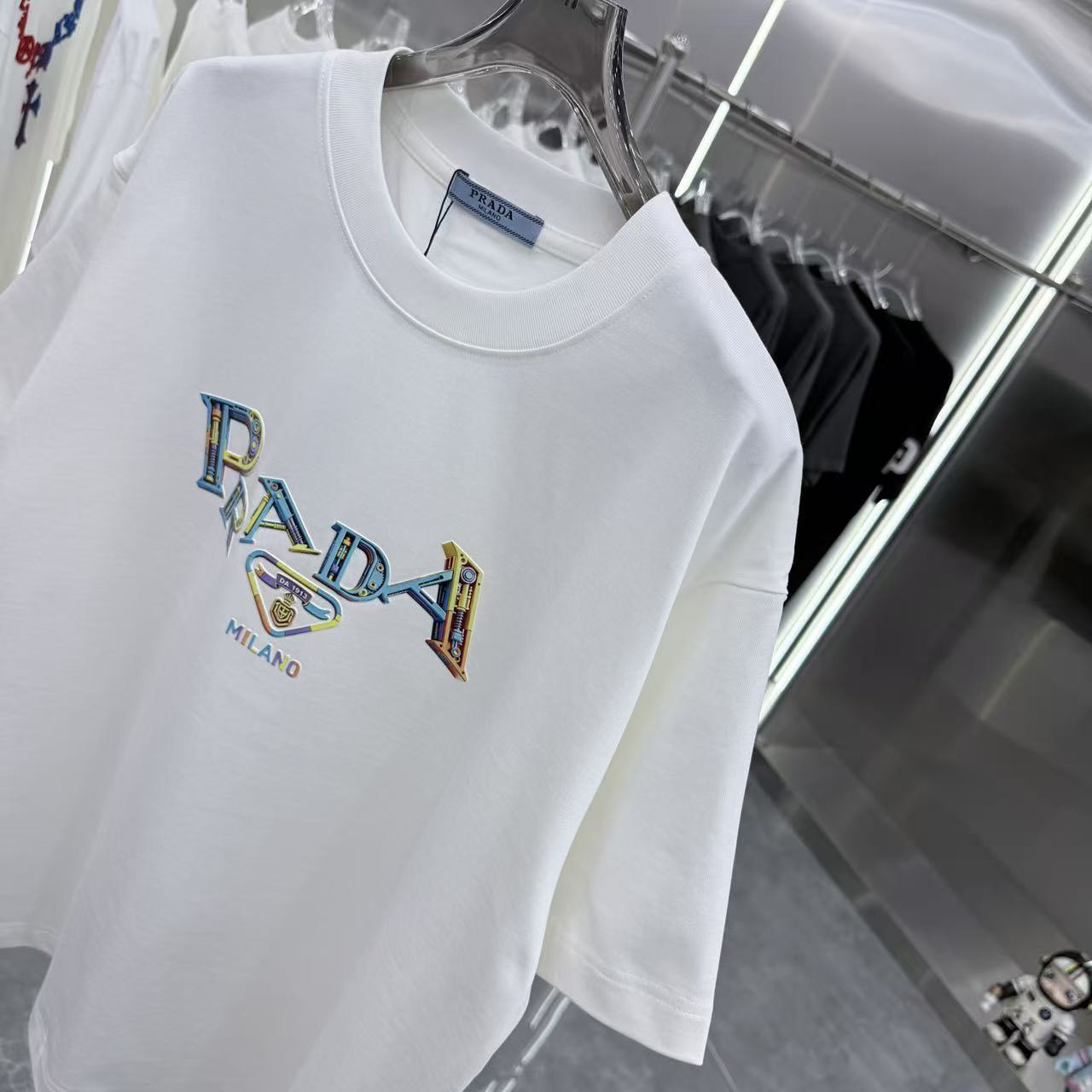 <p>Prada 圓領T恤</p>