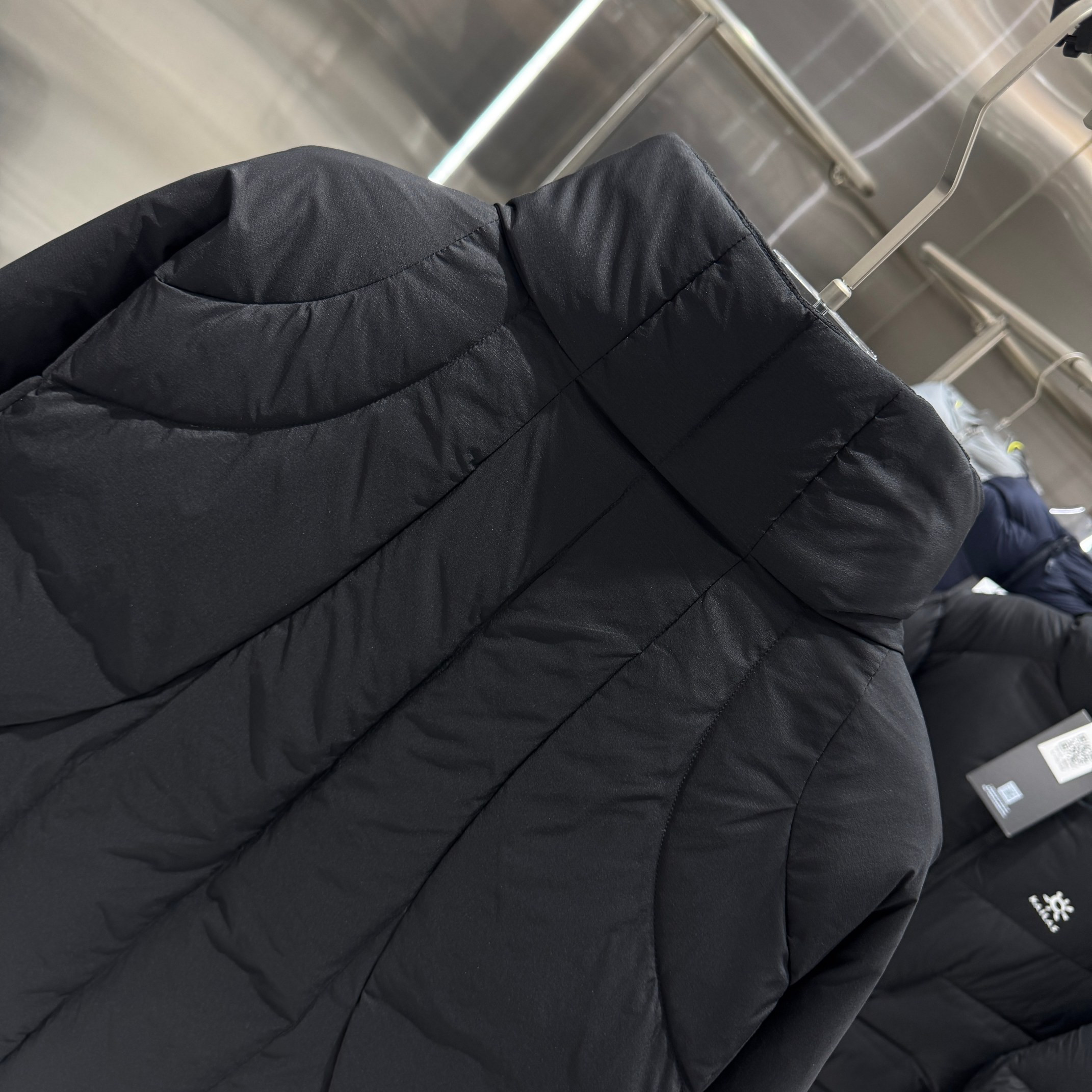 <p>KOLON SPORT 鹅绒羽绒服(黑)</p>