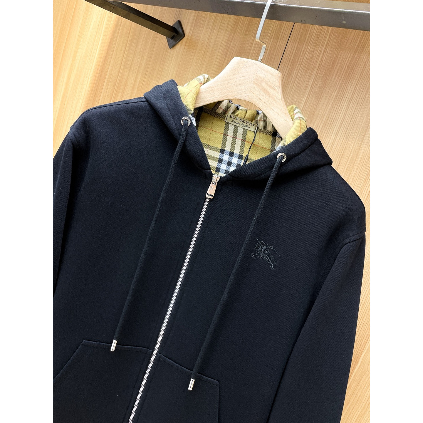 <p>BURBERRY 精品外套(黑)</p>