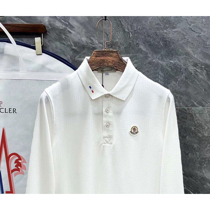 <p>MONCLER 立体徽标翻领长袖Polo衫(白)</p>