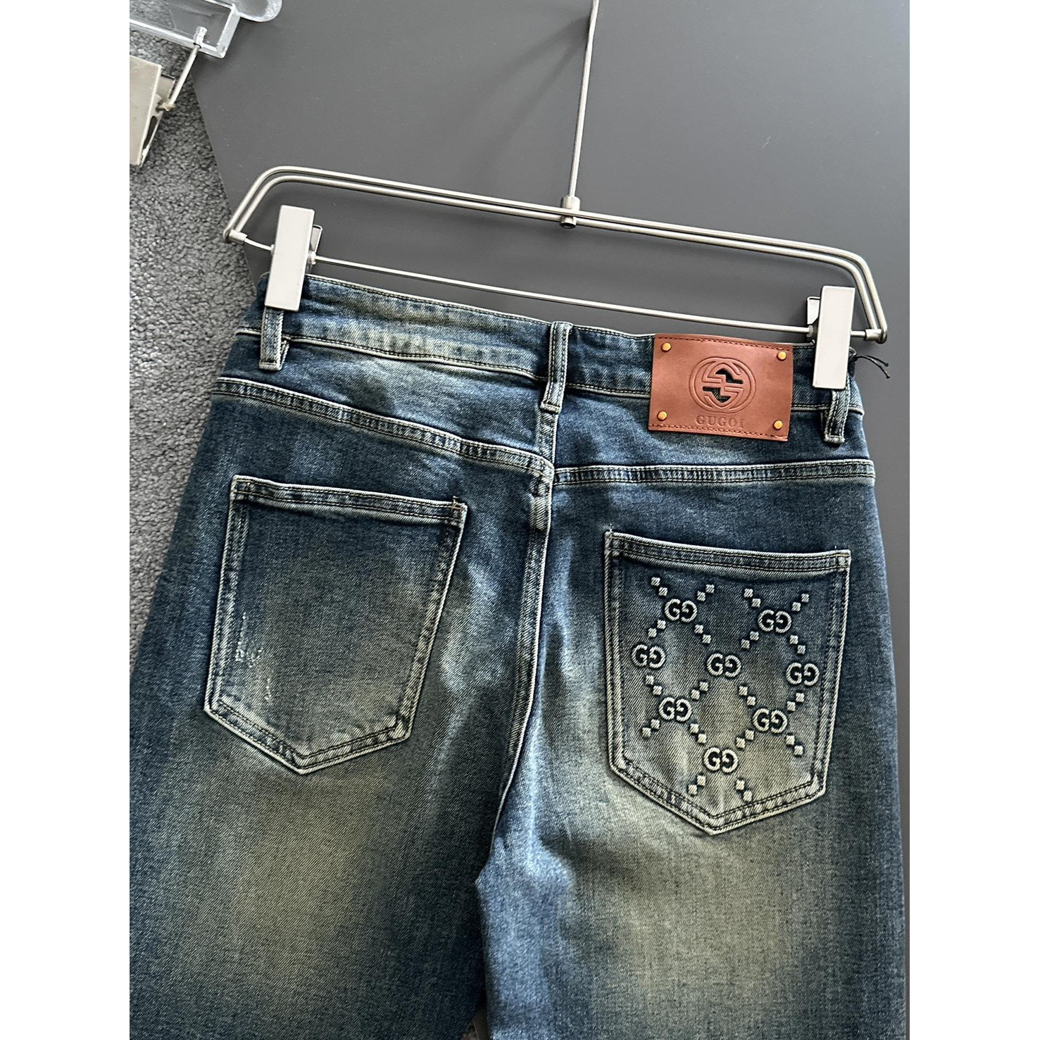 <p>GUCCI 高品质牛仔裤</p>