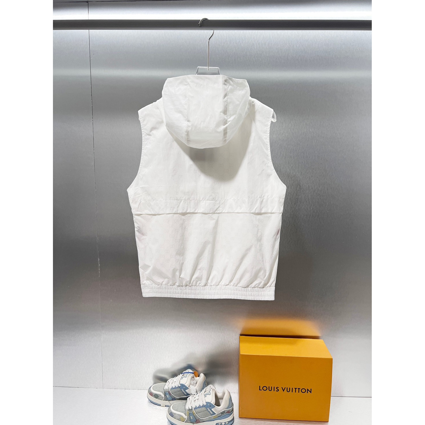 <p>MONCLER 马甲外套(白)</p>