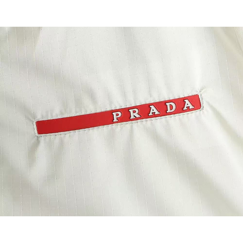 <p>PRADA&nbsp;男士夹克外套(800875)</p>