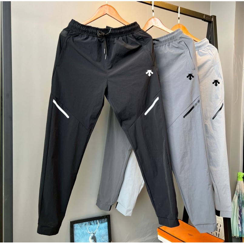 <p>DESCENTE 速乾運動長褲</p>