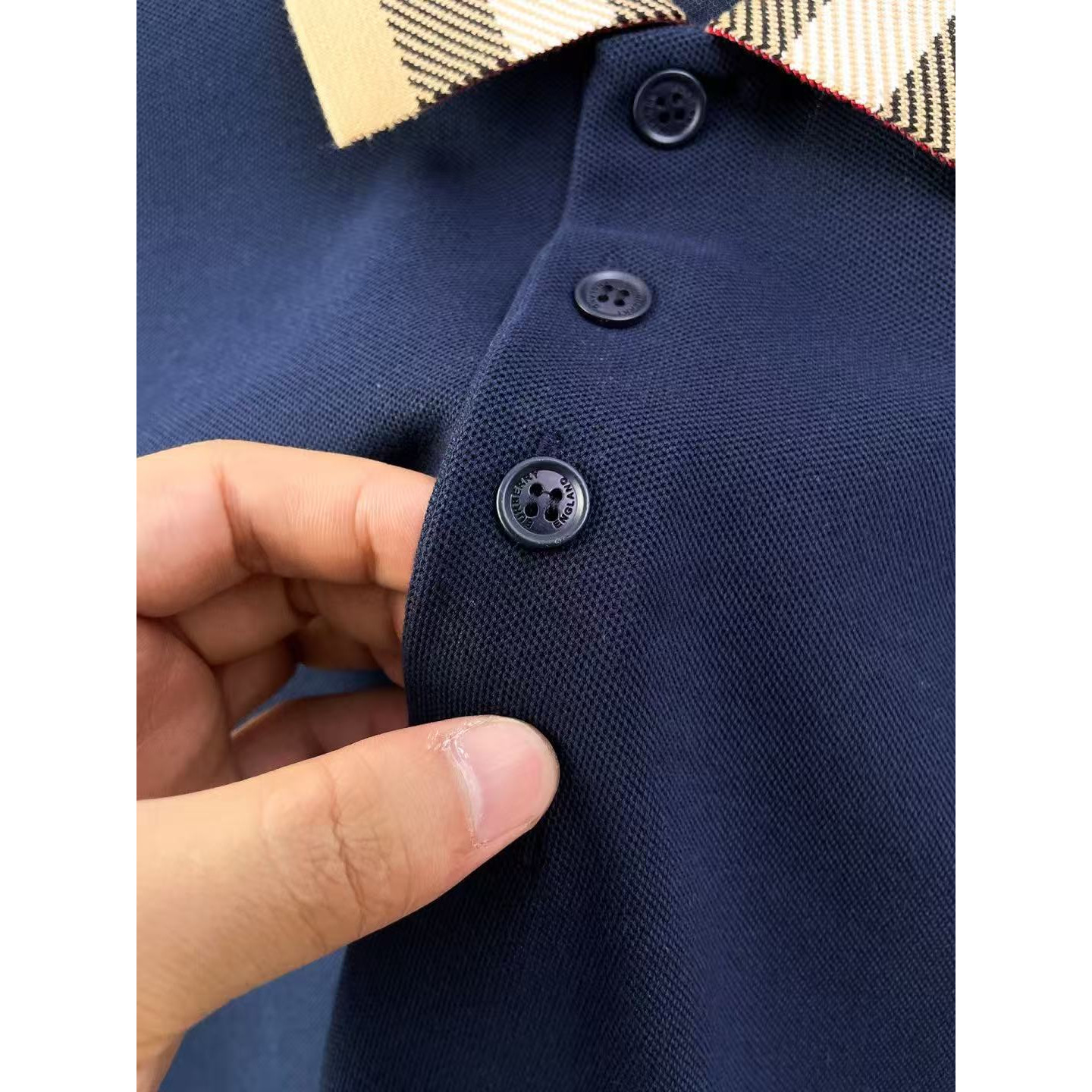<p>BURBERRY 长袖Polo衫(藍)</p>