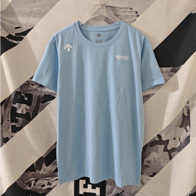 <p>DESCENTE 短袖T恤(寶寶藍)</p>