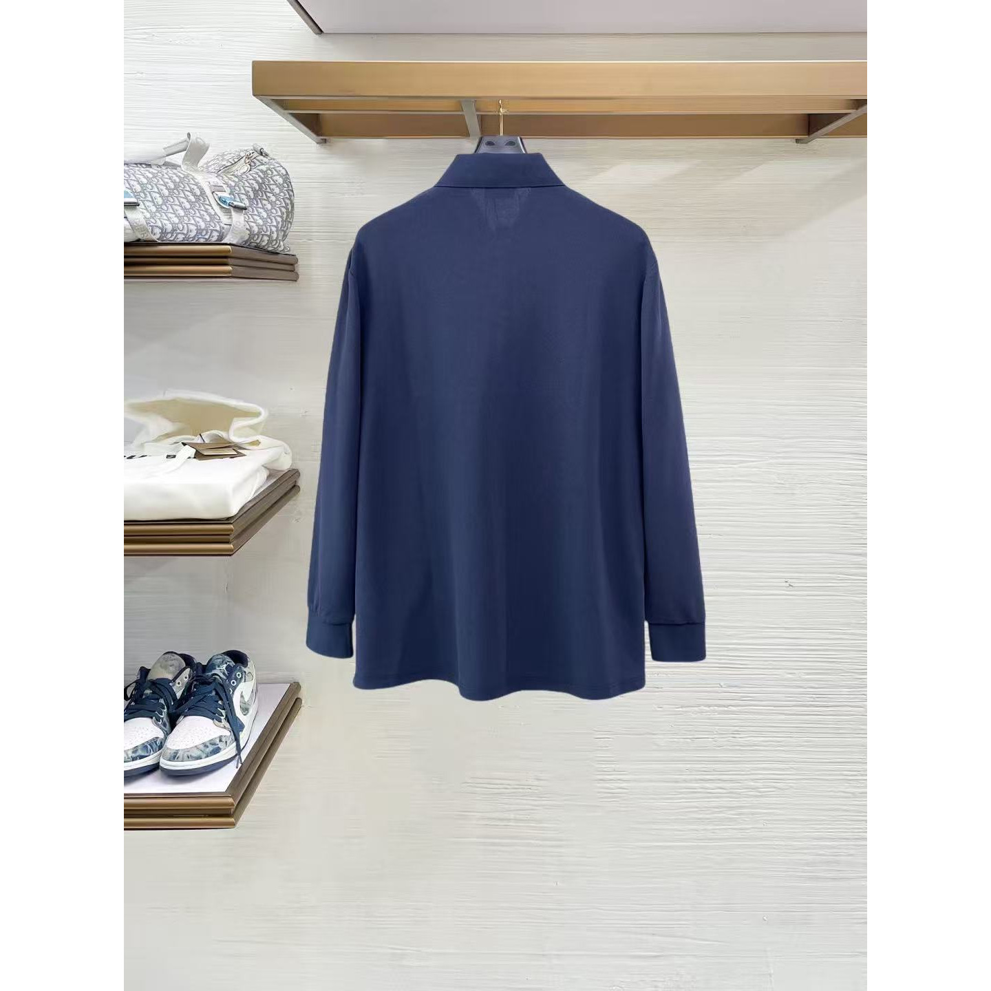 <p>BURBERRY 长袖Polo衫(藍)</p>