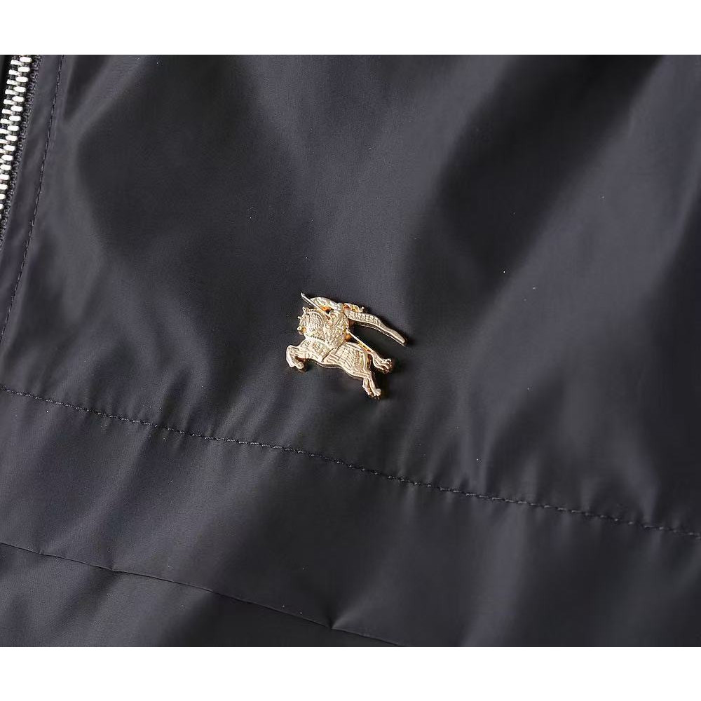<p>BURBERRY 男士夹克外套(黑)</p>