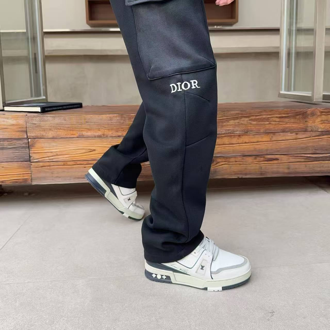 <p>Dior 休闲长裤</p>