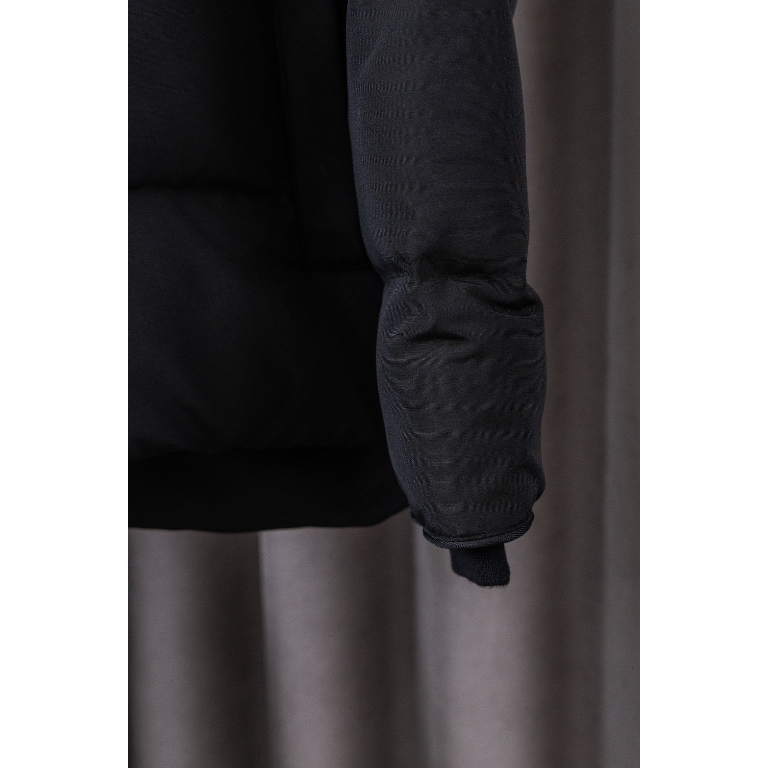 <p>Canada Goose 17款 Macmillan Parka 麦克米伦 系列男士派克羽绒服(黑色)</p>