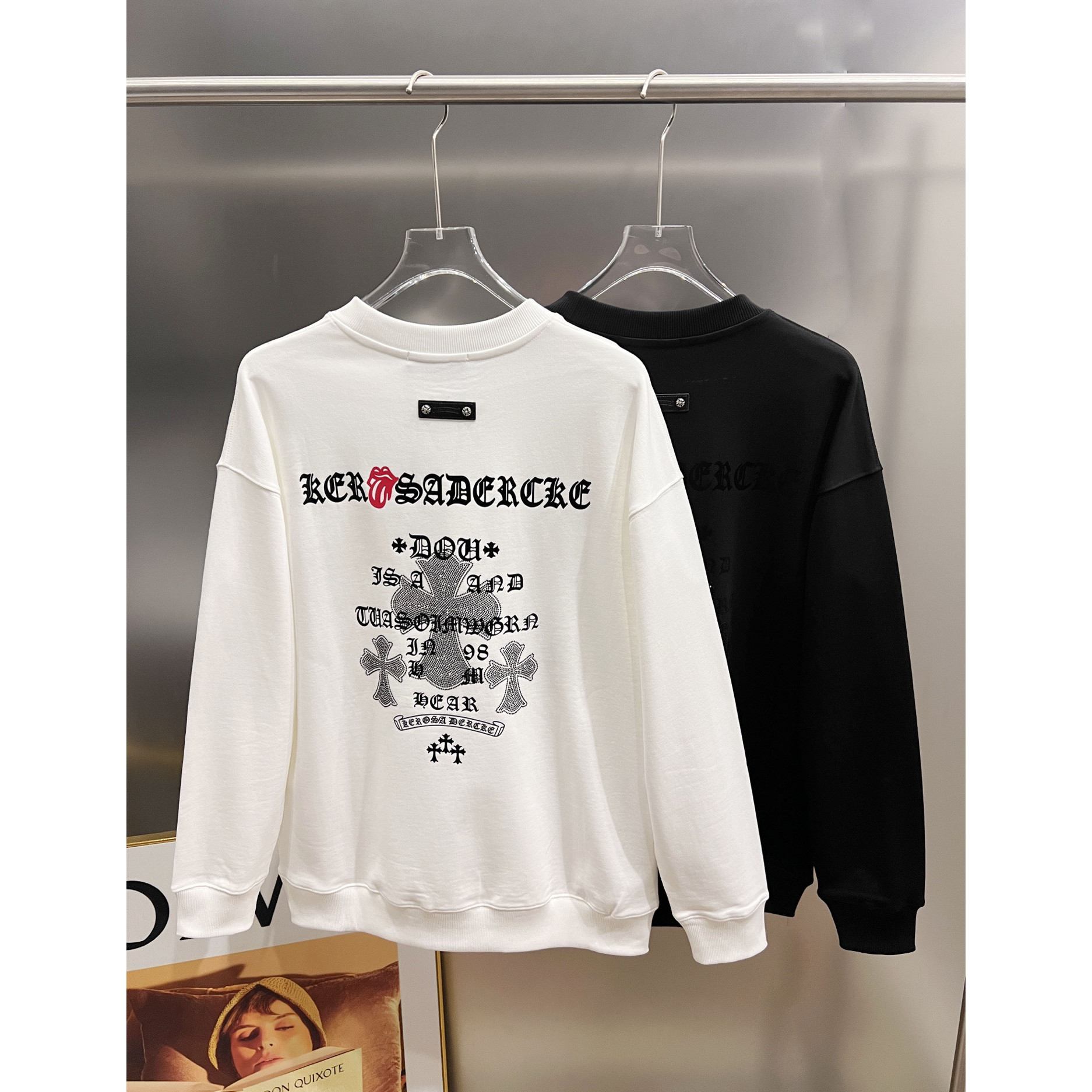 <p>CHROME HEARTS 圆领长袖卫衣(白)</p>