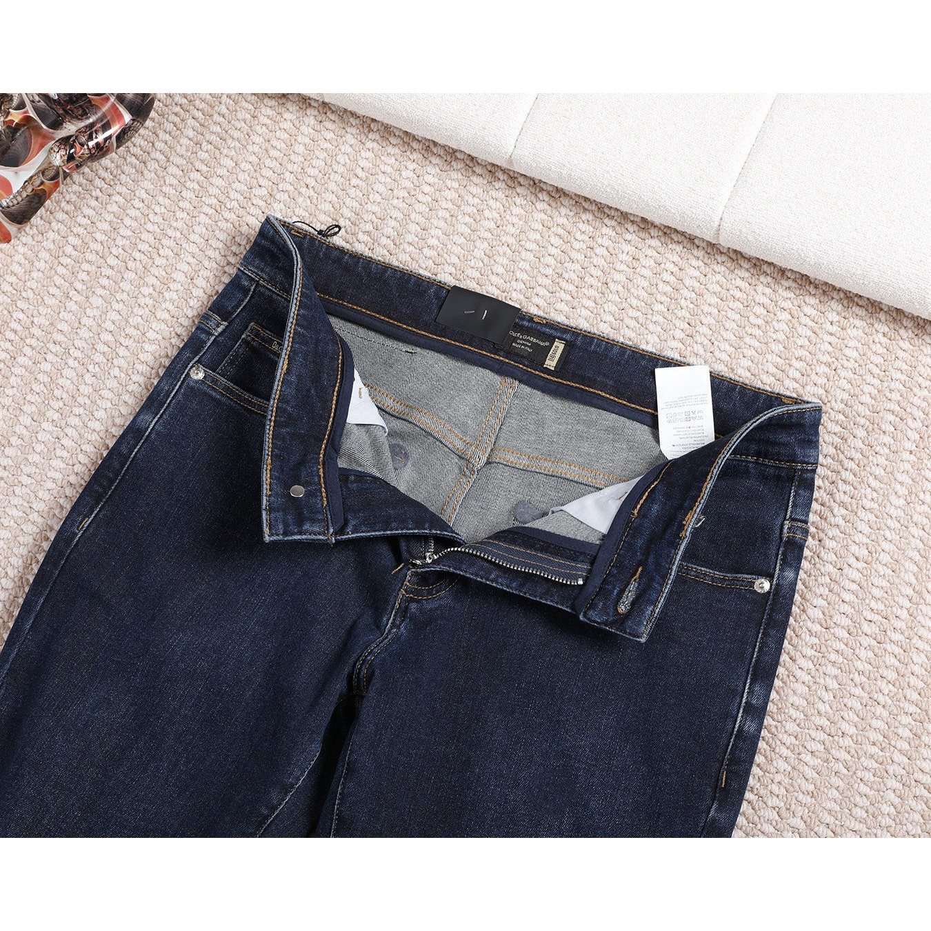 <p>D&amp;G 新款牛仔裤(8987#)</p>