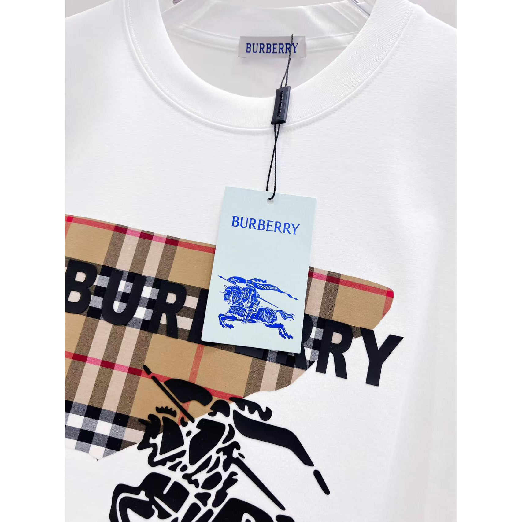 <p>BURBERRY 短袖圆领T恤(白)</p>