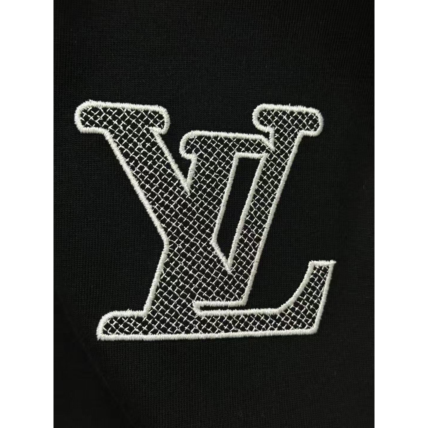 <p>LV 长袖卫衣T恤(黑)</p>