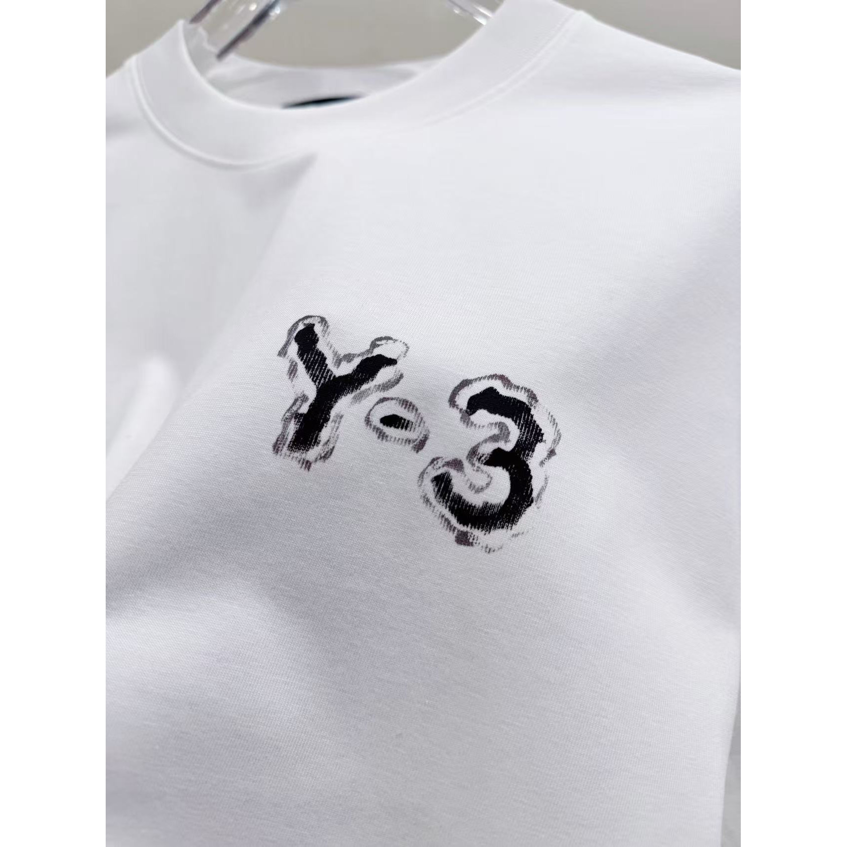 <p>&nbsp;Y-3 经典短袖(白)</p>