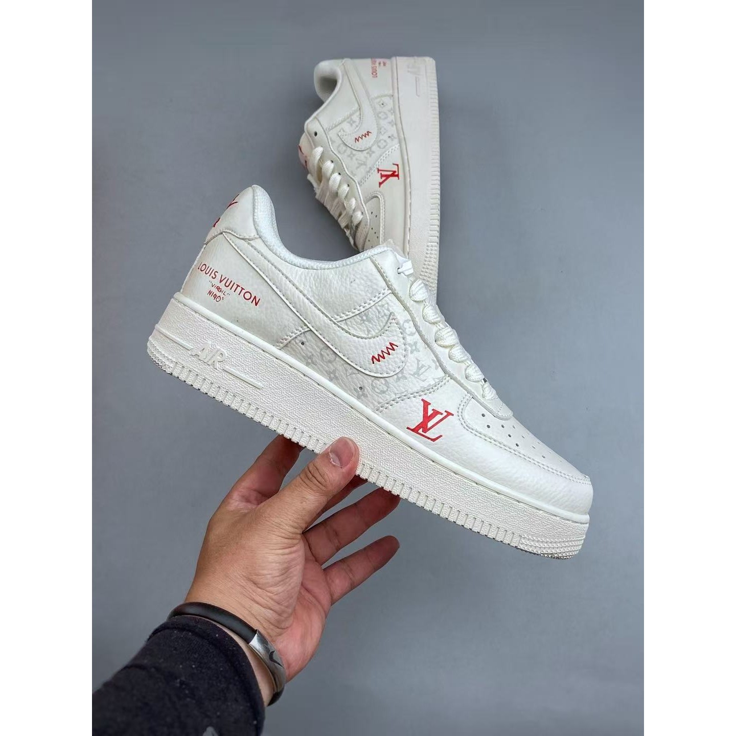 <p>Nike Air Force1 07 low &nbsp;联名款(白)</p>