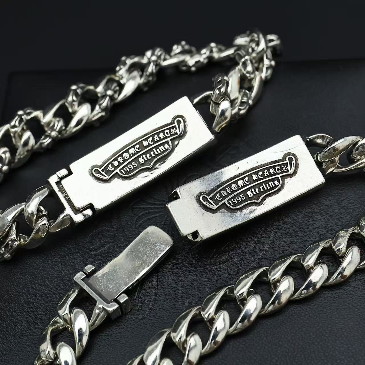 <p>CHROME HEARTS 手鍊</p>