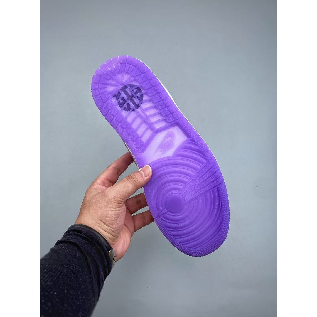 <p>Nike AIR JORDAN 1LOW G &nbsp;AJ1 低帮文化休闲板鞋(白)</p>