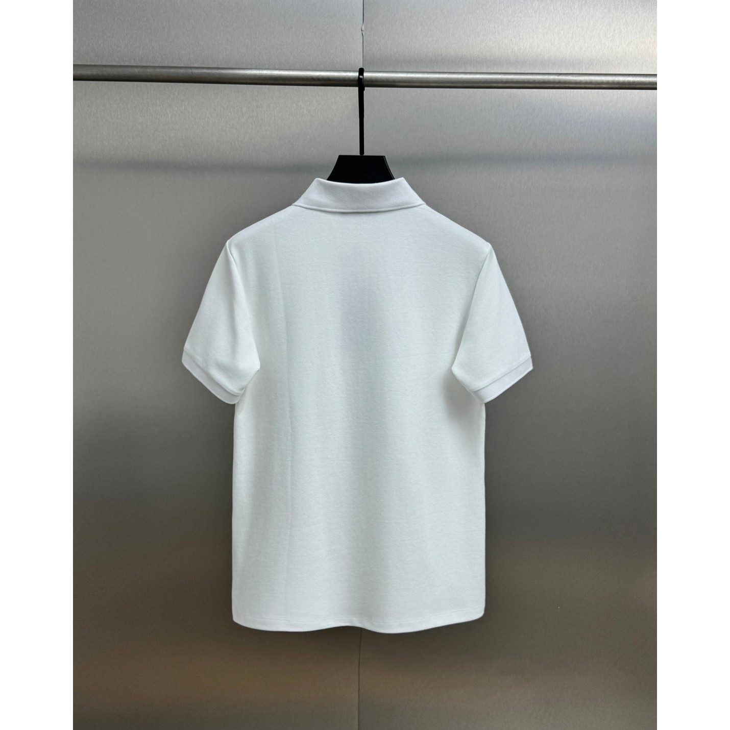 <p>DIOR&nbsp;短袖翻领polo衫(白)</p>