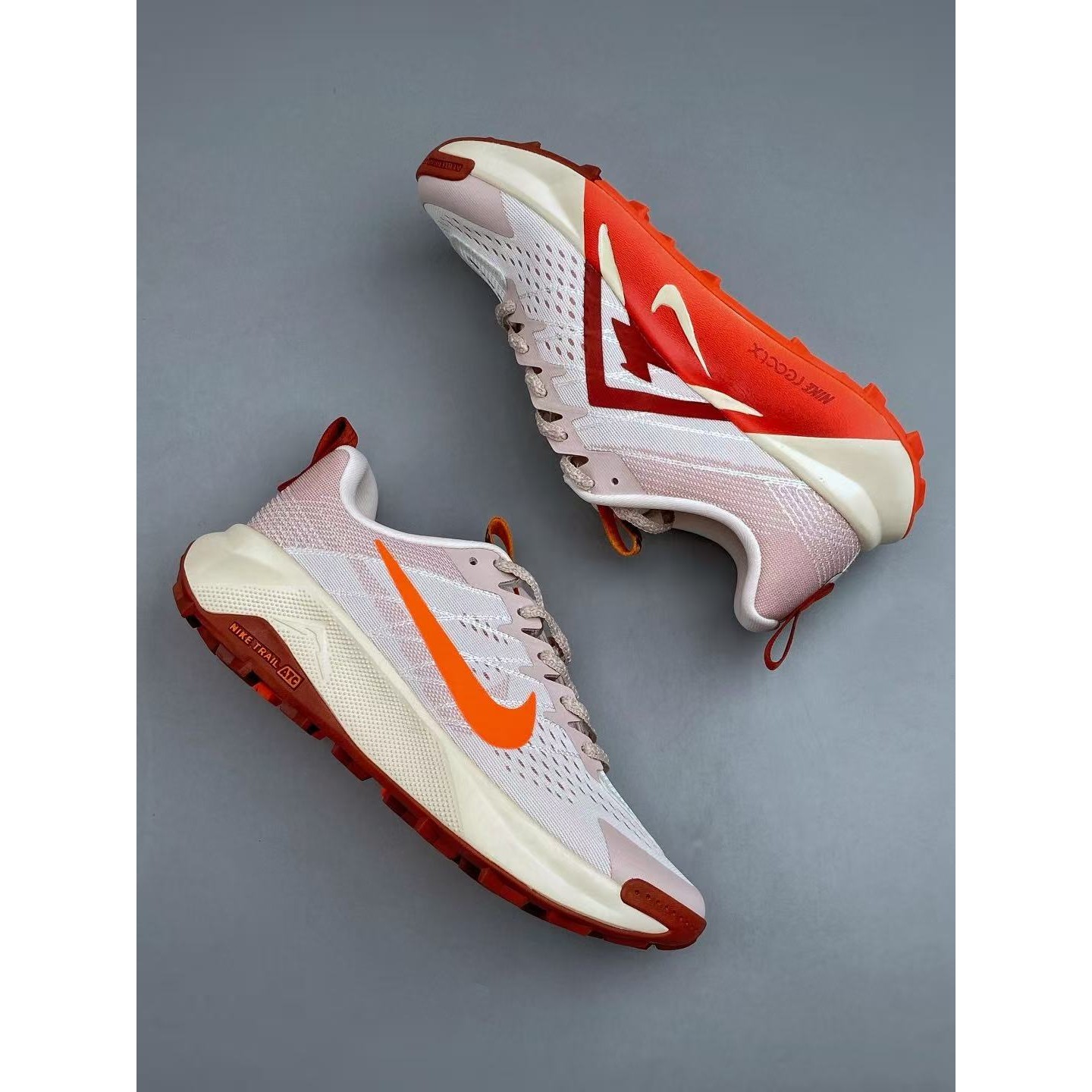 <p>NIKE REACTX Wildhorse 10 户外运动越野跑步鞋(紅)</p>