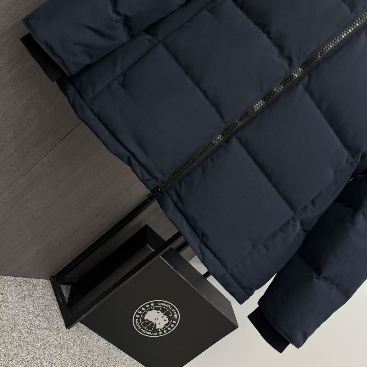 <p>Canada Goose Chelse*派克大衣羽绒服(藏青)</p>