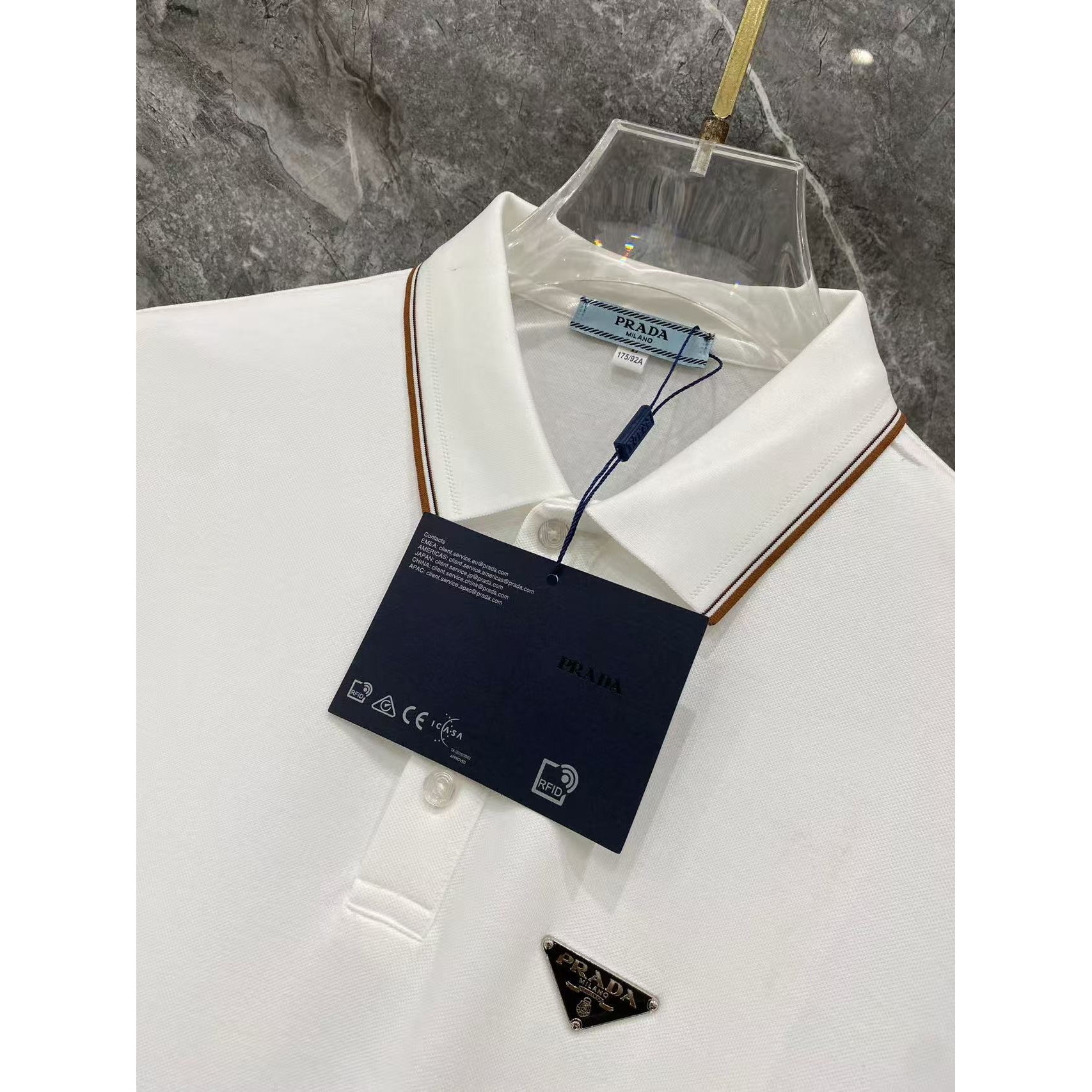 <p>Prada 秋冬长袖Polo(783010)</p>