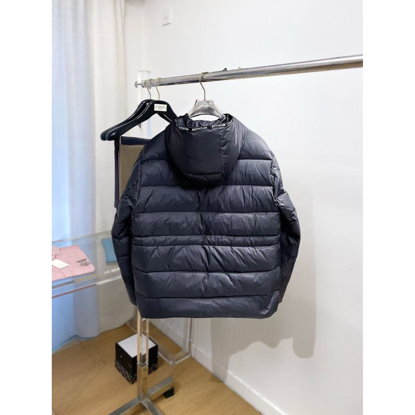 <p>MONCLER 秋冬新款羽绒服(藏青)</p>
