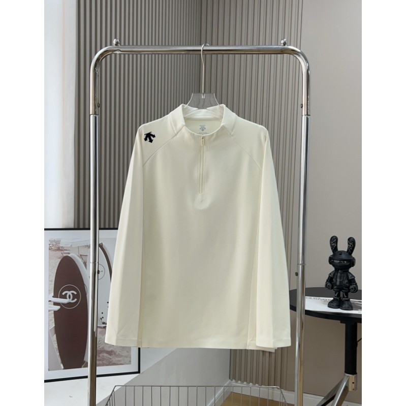 <p>DESCENTE 壓膠加絨立領上衣(灰)</p>