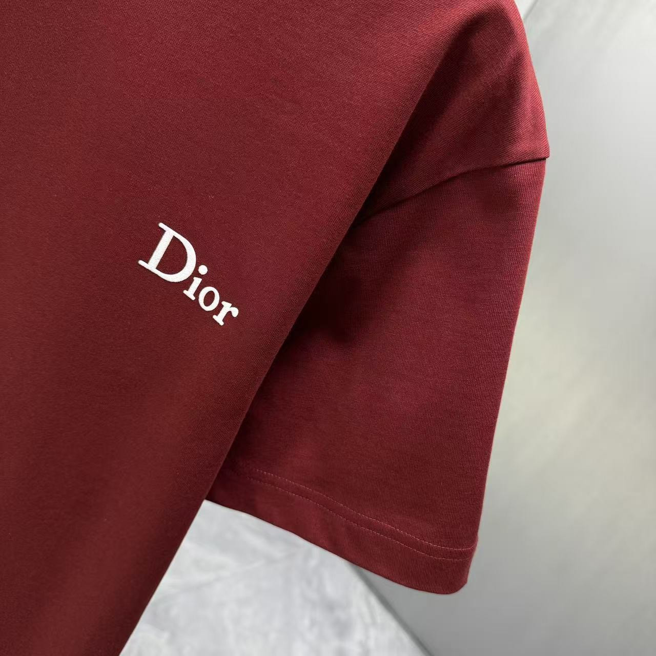 <p>DIOR 短袖T恤(紅)</p>