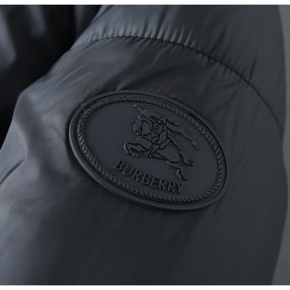 <p>BURBERRY 加厚棉服外套(黑)</p>
