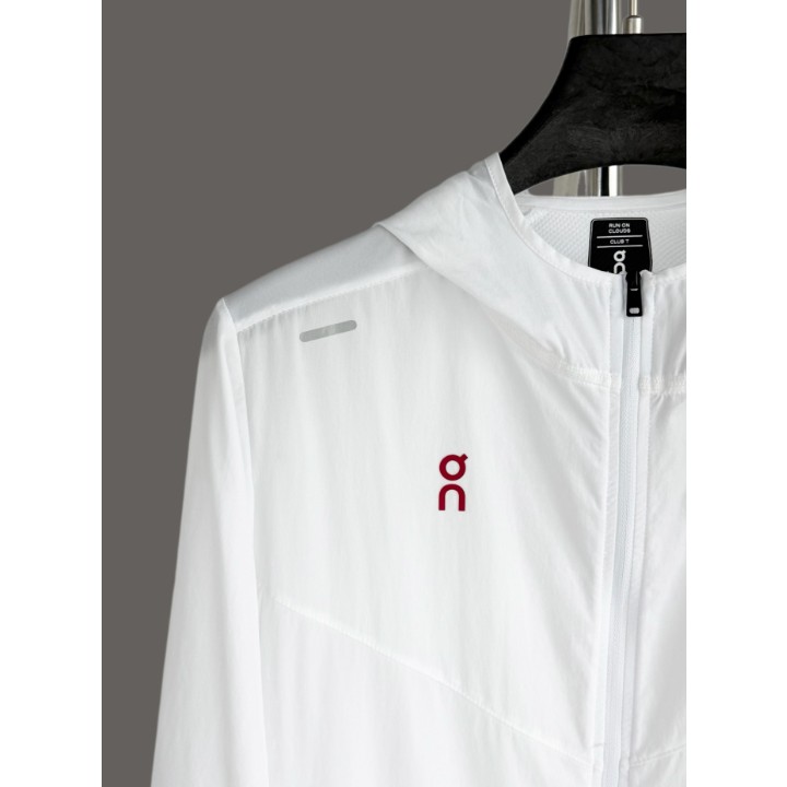 <p>On Weather Jacket Insulated 輕量外套</p>