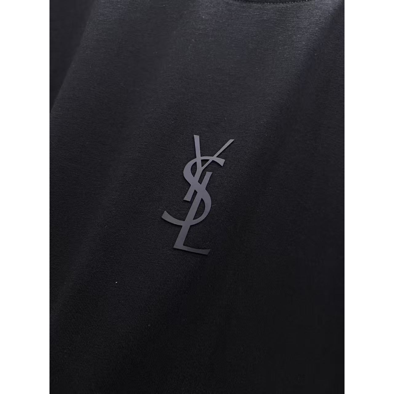 <p>YSL logo图案短袖(黑)</p>