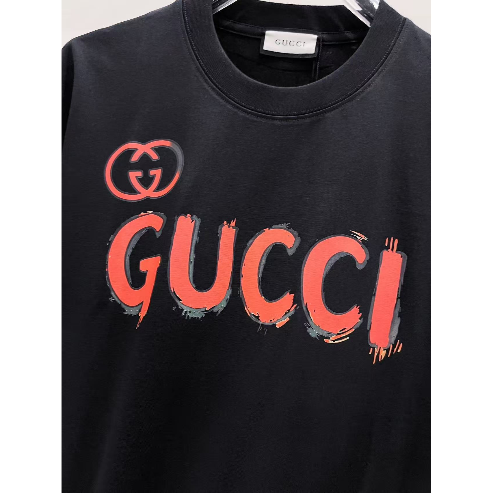 <p>GUCCI 短袖圆领T恤(黑)</p>