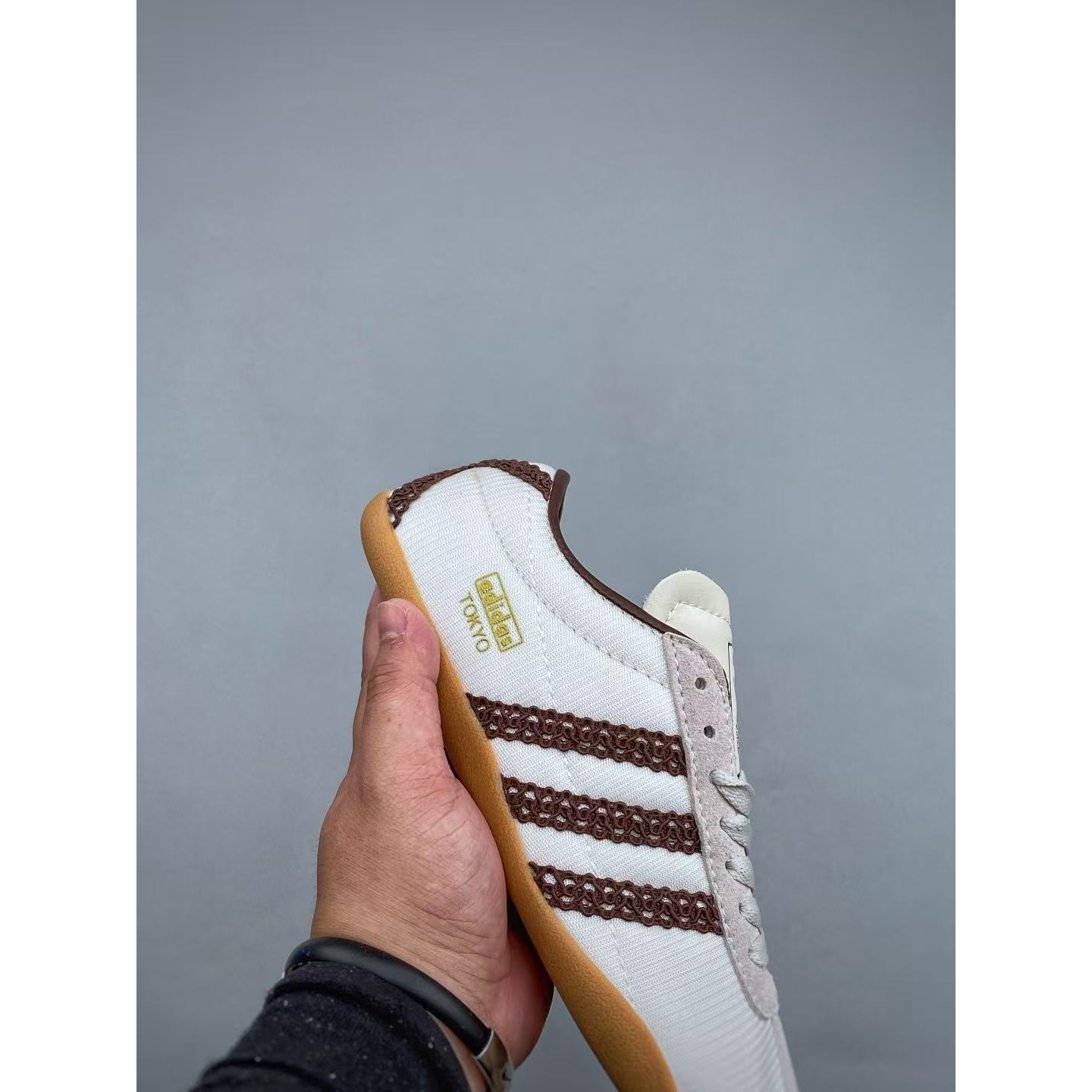<p>Adidas Tokyo W&nbsp; 休闲运动鞋 &nbsp;</p>