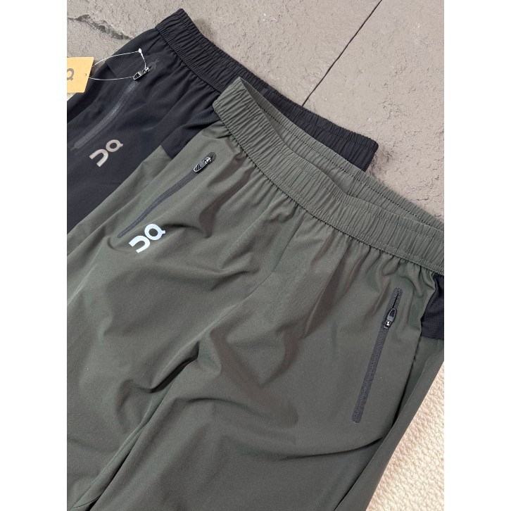 <p>On 昂跑 Track Pants 2 男款輕量透氣運動長褲(黑)</p>