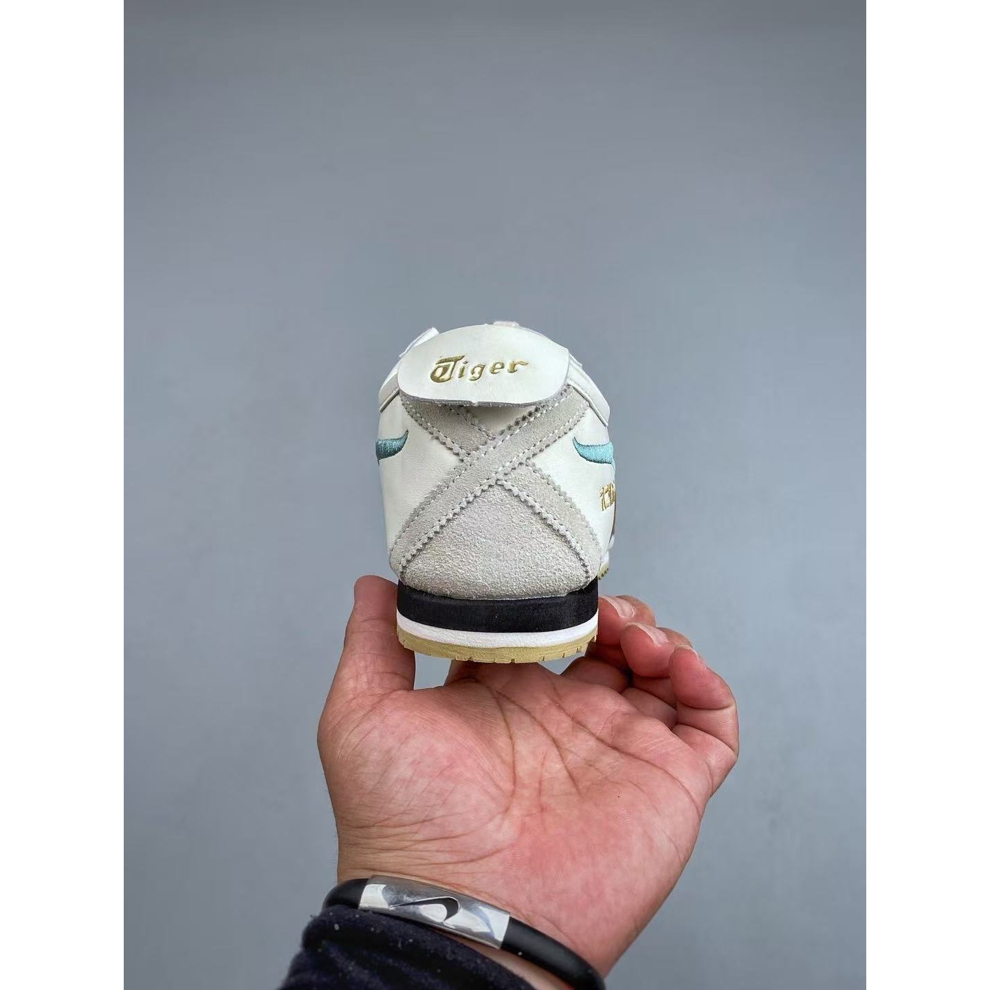 <p>ASICS 生活休闲鞋(白綠)&nbsp;</p>