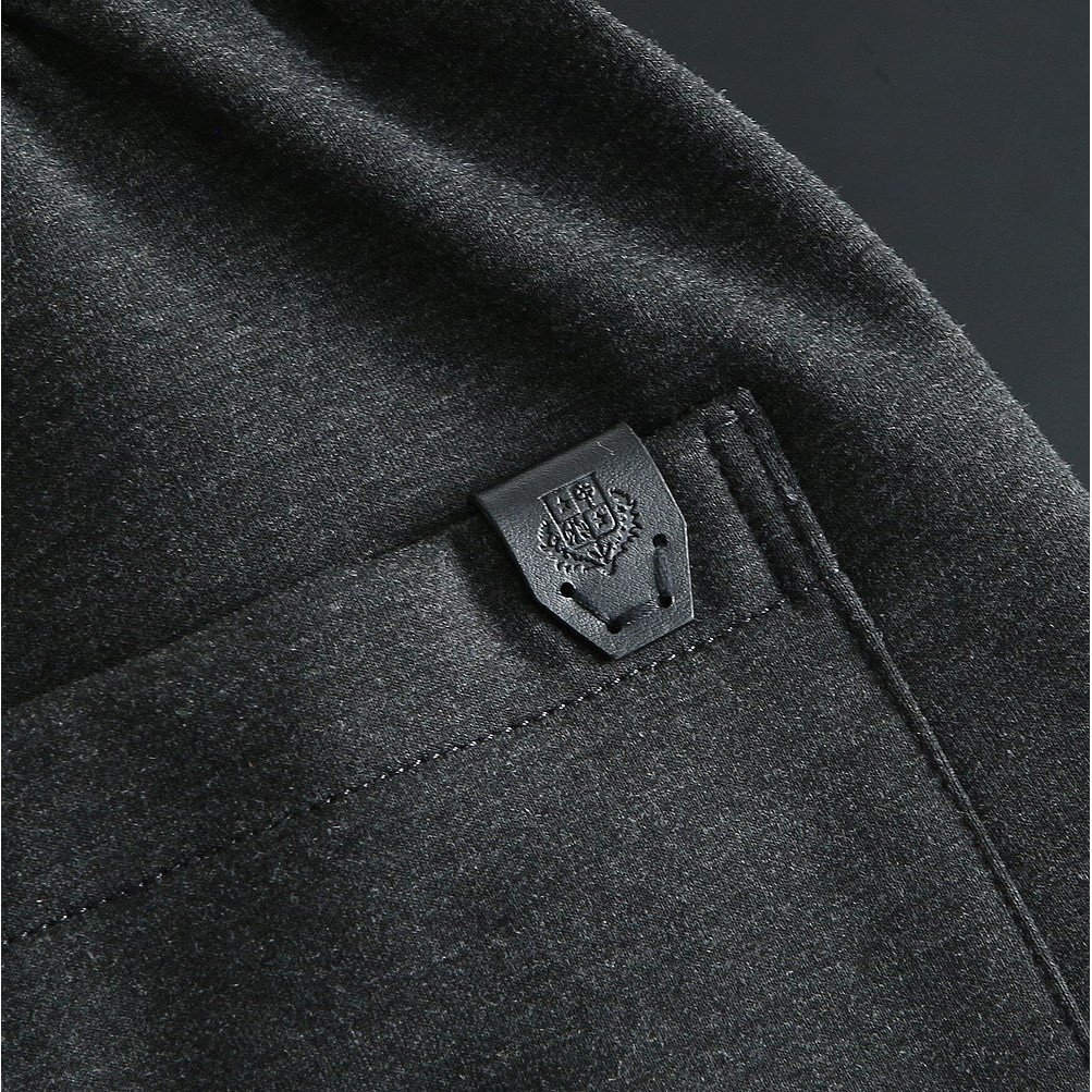 <p>Loro Piana 休闲裤(黑)</p>