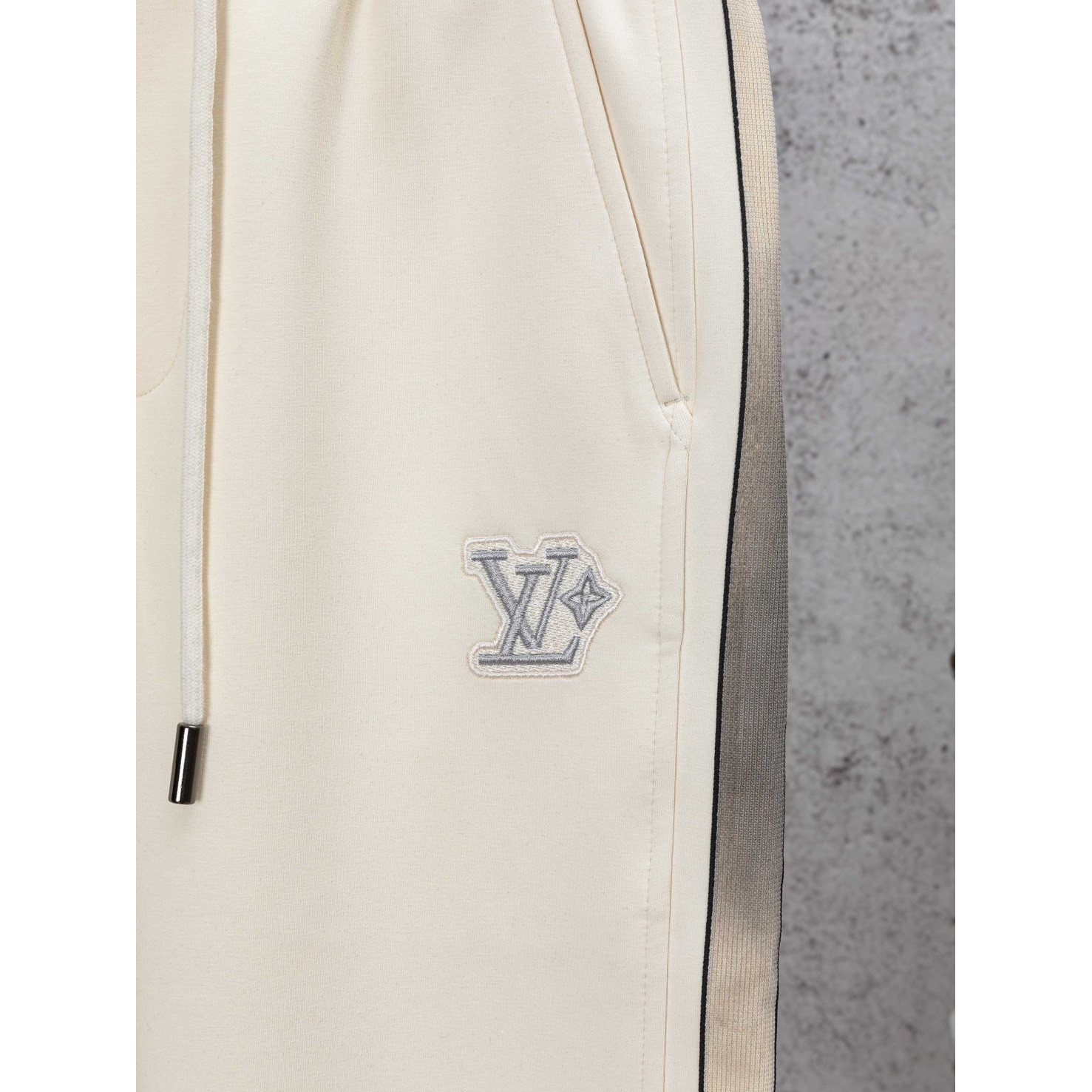 <p>LV 直筒休閒褲(黑色)</p>