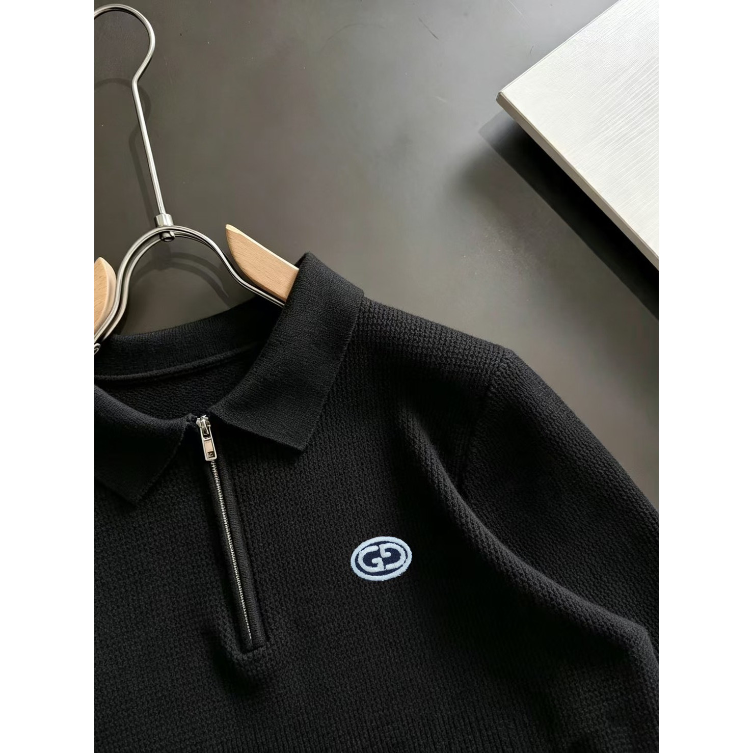 <p>GUCCI&nbsp;高品质男士毛衣(黑)</p>