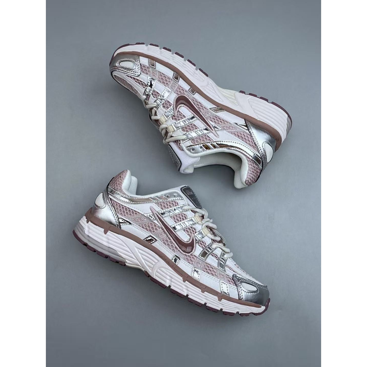 <p>Nike P-6000 &nbsp;复古休闲运动老爹鞋 (豆沙紅)</p>
