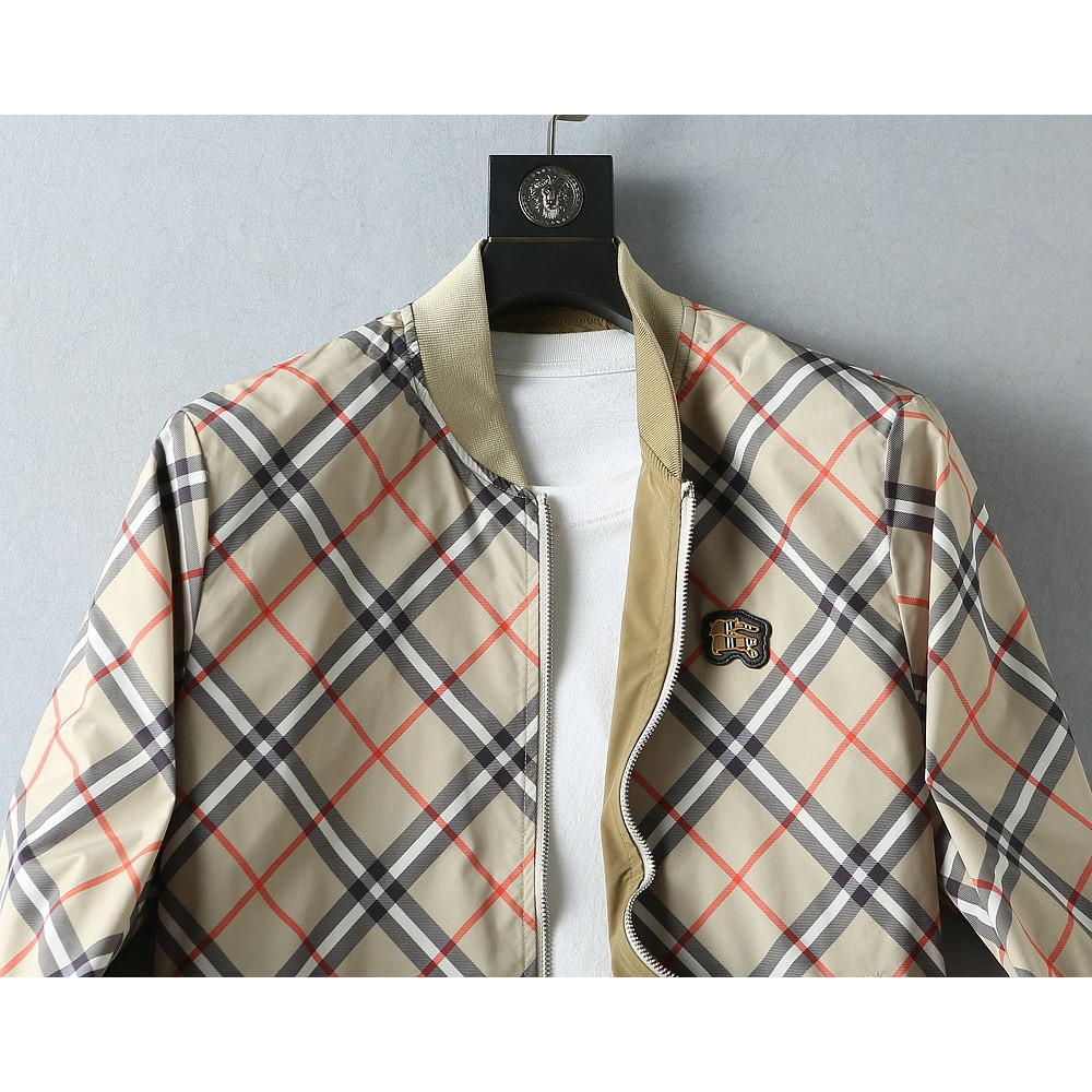 <p>BURBERRY 夹克外套(时尚设计师款)</p>