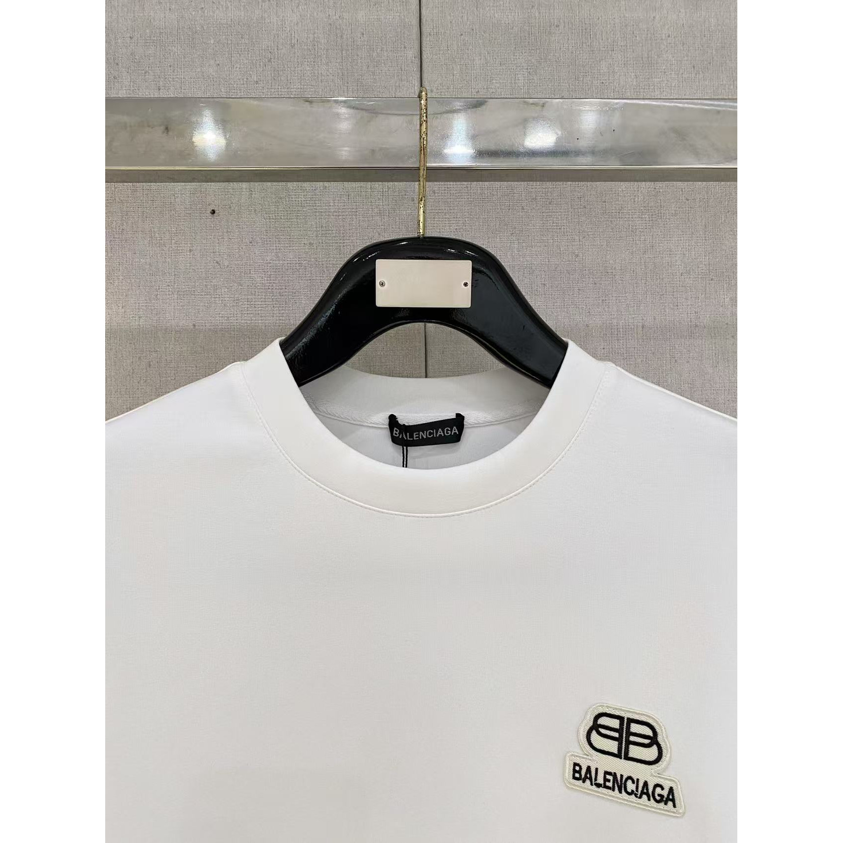 <p>Balenciaga&nbsp;太空棉卫衣(白)</p>